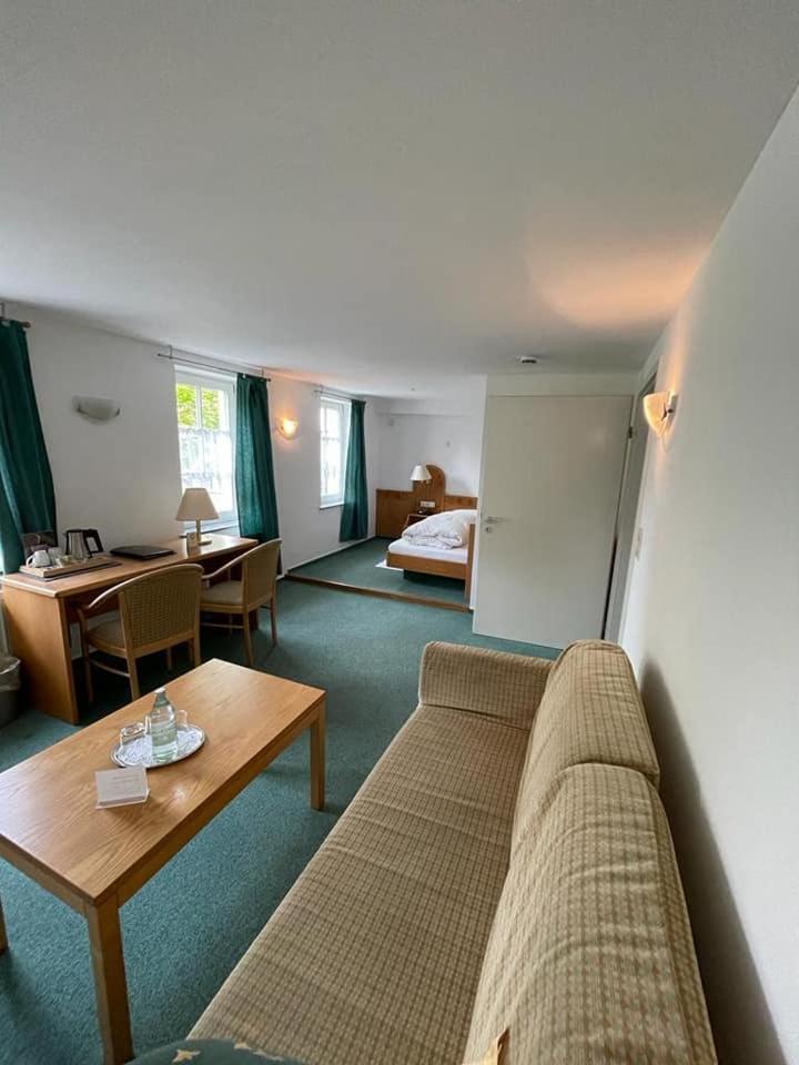 Hotel Wuerttemberger Hof Garni Rottenburg am Neckar ภายนอก รูปภาพ