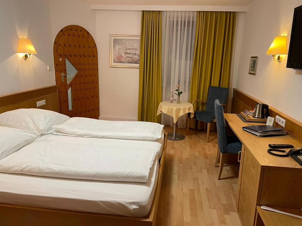 Hotel Wuerttemberger Hof Garni Rottenburg am Neckar ภายนอก รูปภาพ
