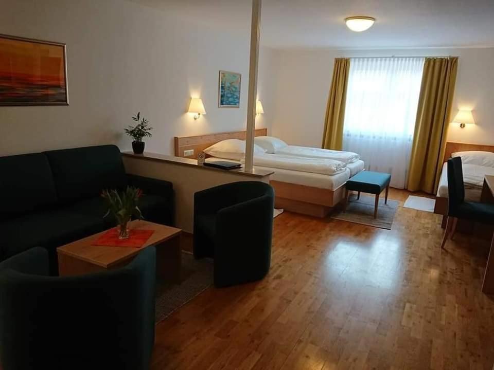Hotel Wuerttemberger Hof Garni Rottenburg am Neckar ภายนอก รูปภาพ