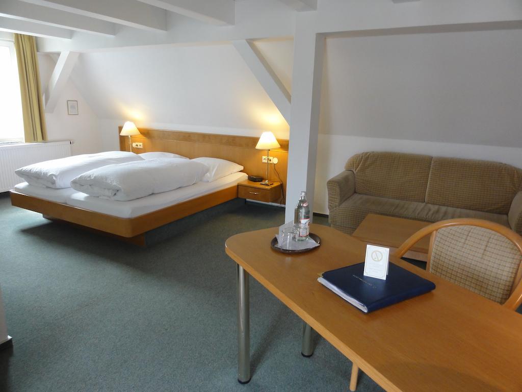 Hotel Wuerttemberger Hof Garni Rottenburg am Neckar ภายนอก รูปภาพ